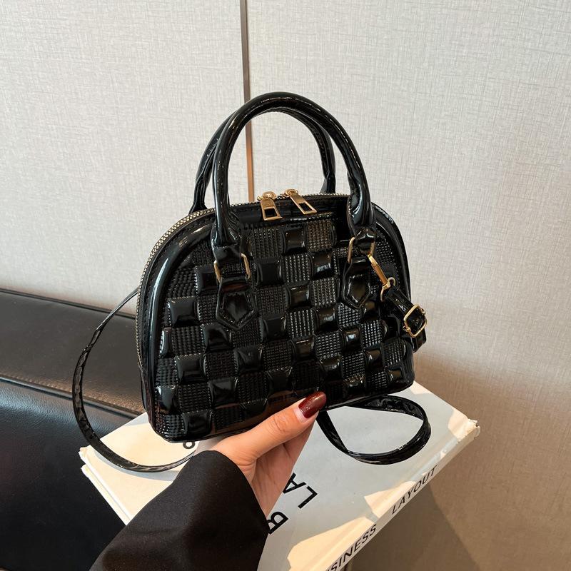 Trendy textured women's bag 2025 new crocodile pattern shell versatile shoulder underarm bag women's hand bag