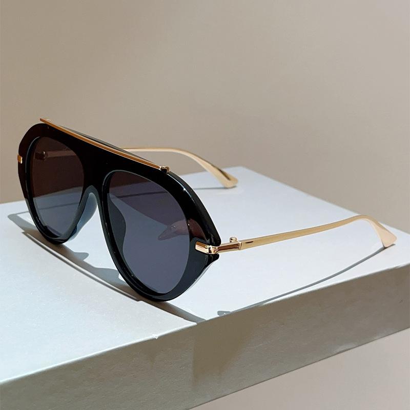 Fashion sunglasses women's high-end UV-proof toad glasses European and American new large-frame personalized sunglasses street shooting