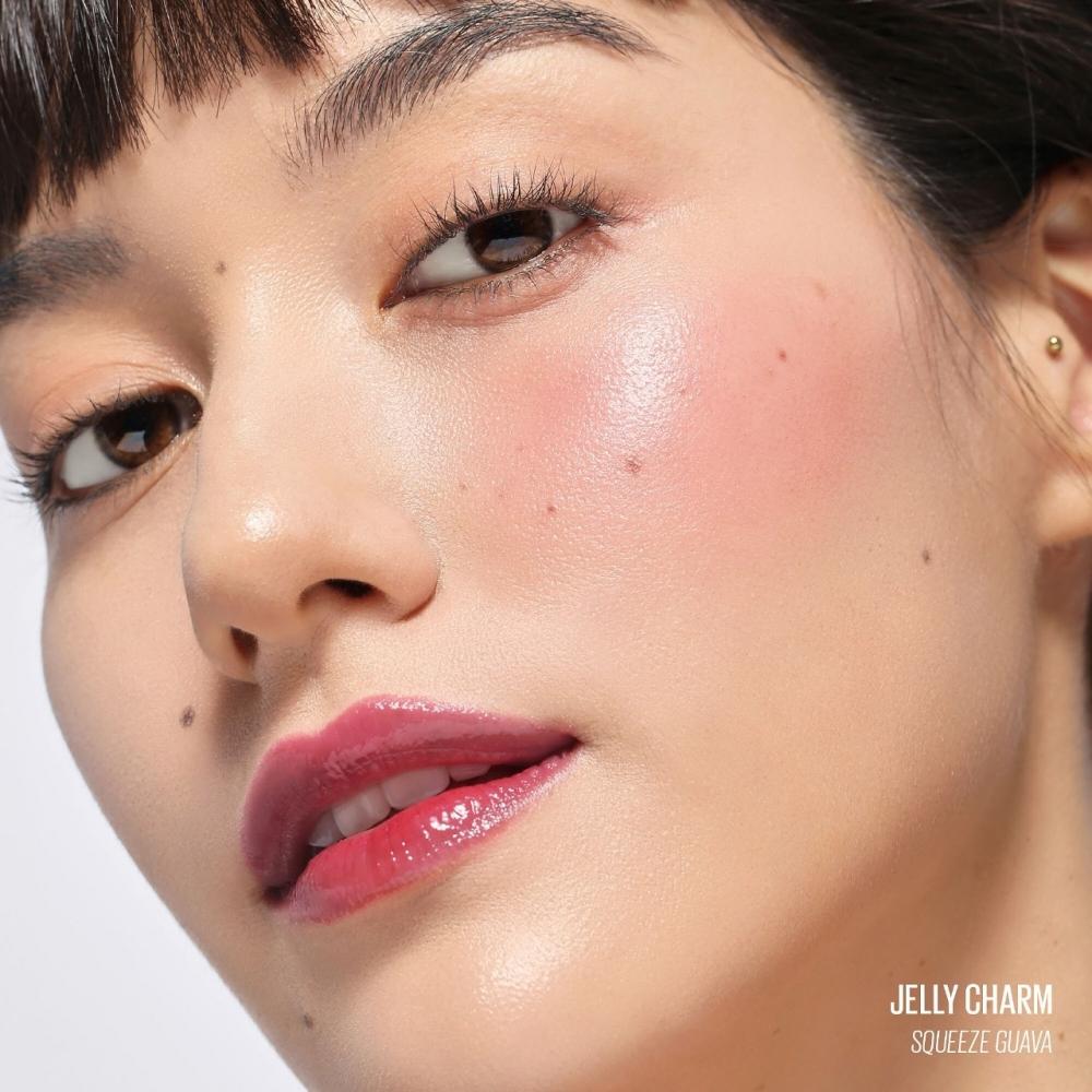 Kaja Jelly Charm Glazed Lip Stain   Blush With Keychain 0.17 Oz   5 G 02 Squeeze Guava Soft Plum Pink