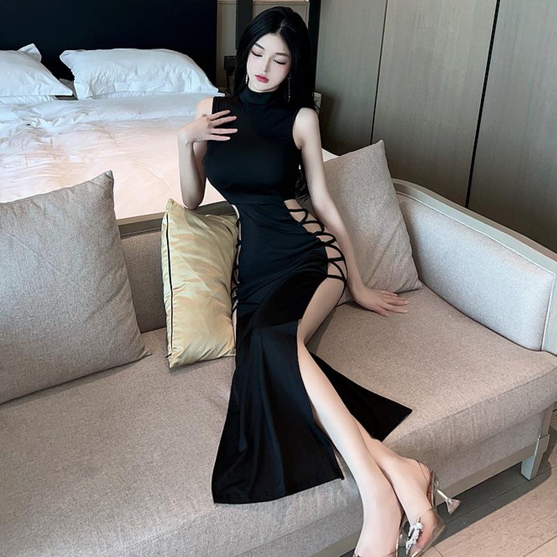 Robe moulante sexy de boîte de nuit pour femmes sans manches avec découpes latérales