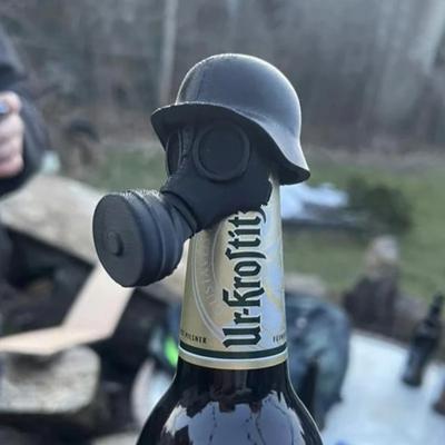 1 ks 3D tištěná plynová maska Topper na láhev piva Opakovaně použitelný Novinka Vzduchotěsný uzávěr pro konzervaci likérů a ochranu proti prachu