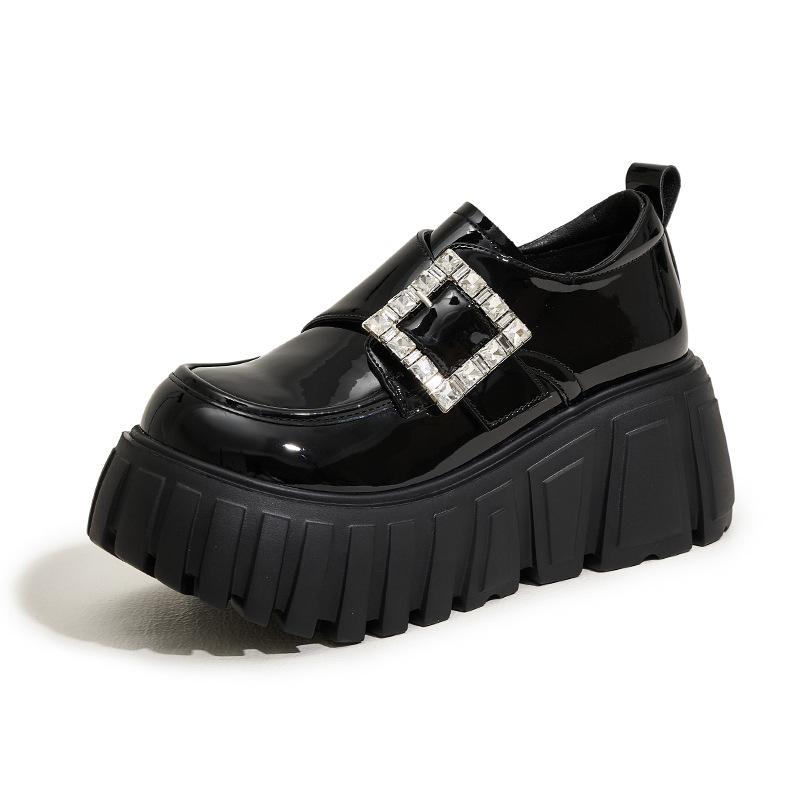 Platform-soled love women's 2025 spring new black muffin small leather shoes fashionable versatile small inner height increase women's shoes