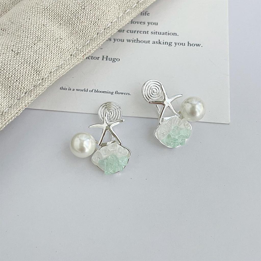 Starfish Crushed Ice Blue Pearl Earrings: Fashionable Seaside Vacation Ear Cuff, Light Luxury, High-End Versatile Design.