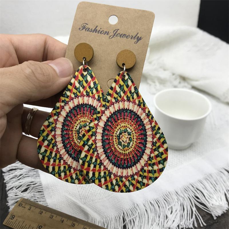 Vintage Painted Big Wooden Earrings Ethnic Exaggerated Pattern Geometric Statement Drop Earrings Vacation Party Jewelry