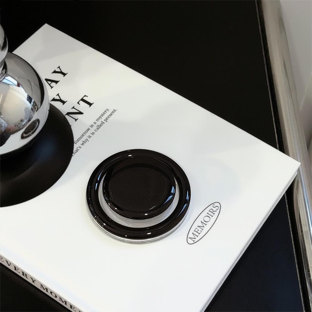 

Простой однотонный магнитный держатель для телефона One size чёрный