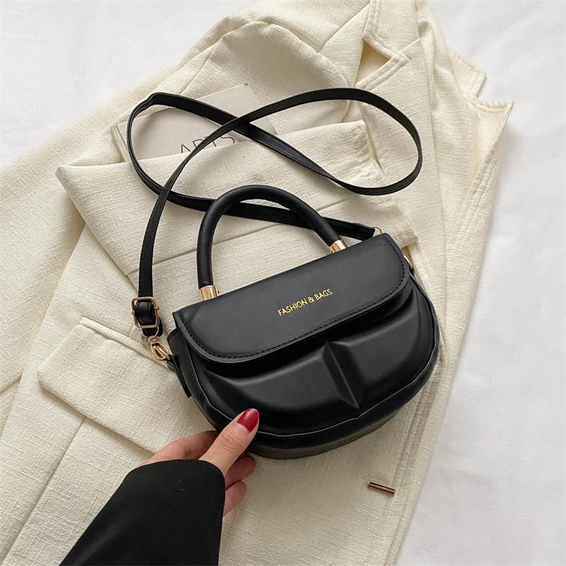 Popular Ladies Handbag 2023 New Retro Shoulder Bag Personality Crossbody Bag Casual Minimalist Saddle Bag