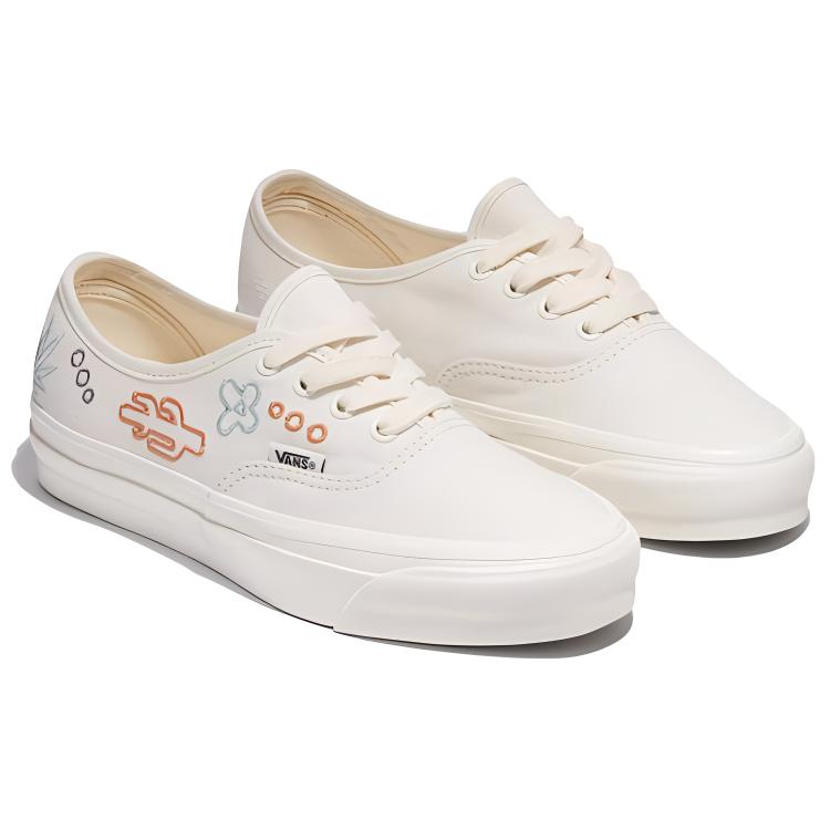 Vans Mte Series Comfortable Durable Low Top Skate Shoes Unisex Skate Shoes Beige VN000CW2FS81