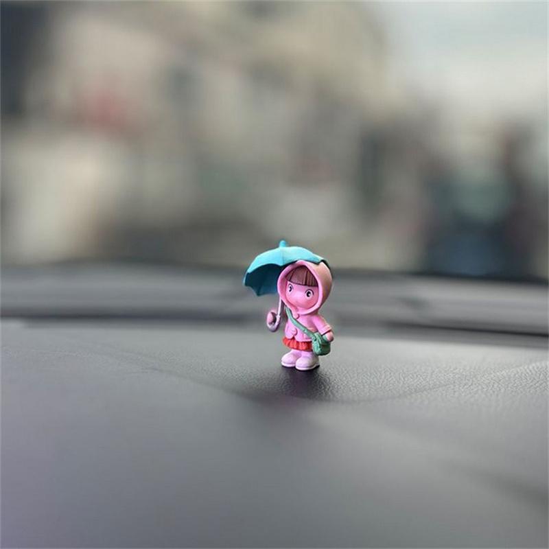 Cute Umbrella Couple Car Interior Decoration Action Figures Auto Rearview Mirror Dashboard Ornaments For Car Accessories