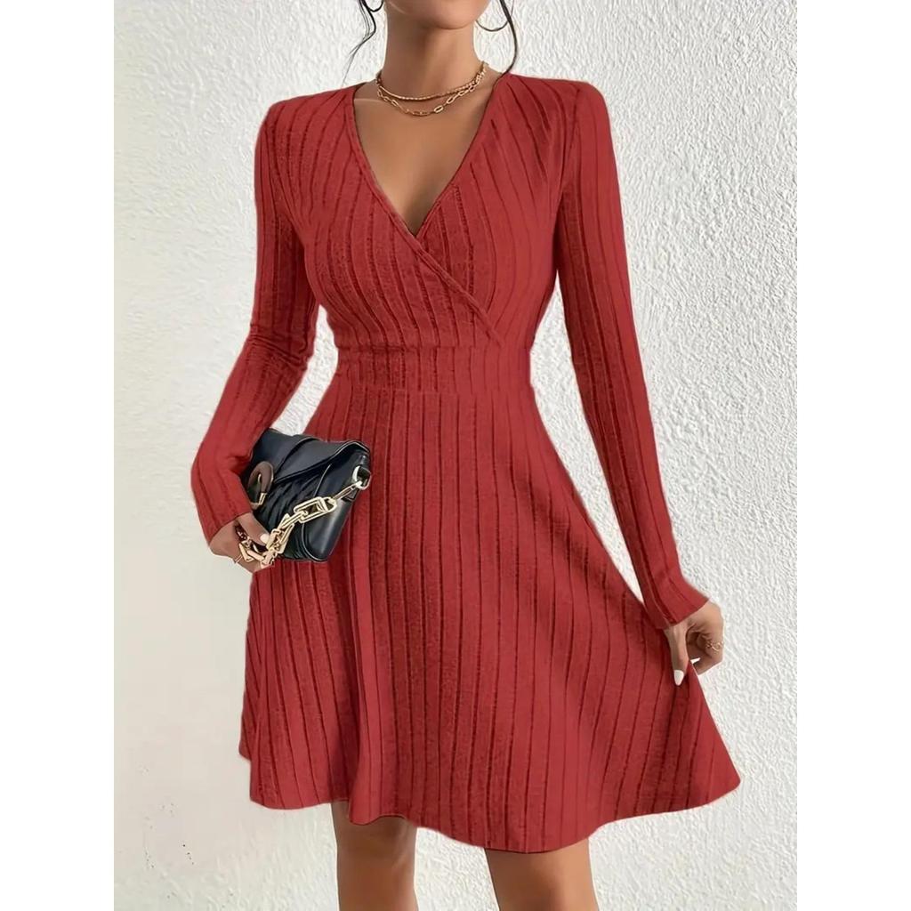 Herbst und Winter Neues V-Ausschnitt Sexy Taille A-Linie Regenschirmrock Big Swing Langarm Strickkleid