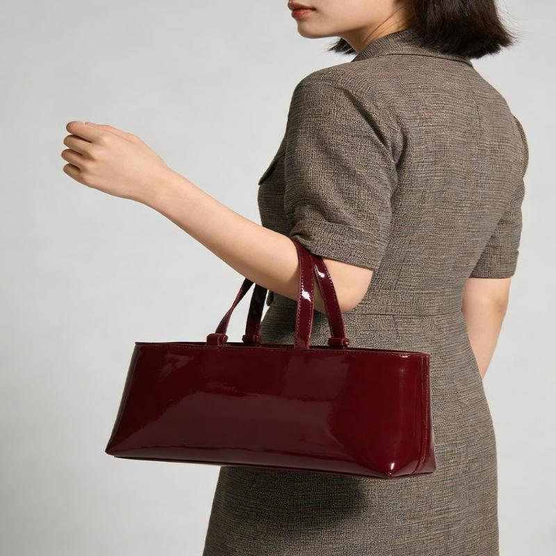 Women's French Style Light Luxury Glossy Patent Leather Armpit Bag, Women's Large Capacity Commuting Shoulder Bag, Vintage Wine Red Handbag