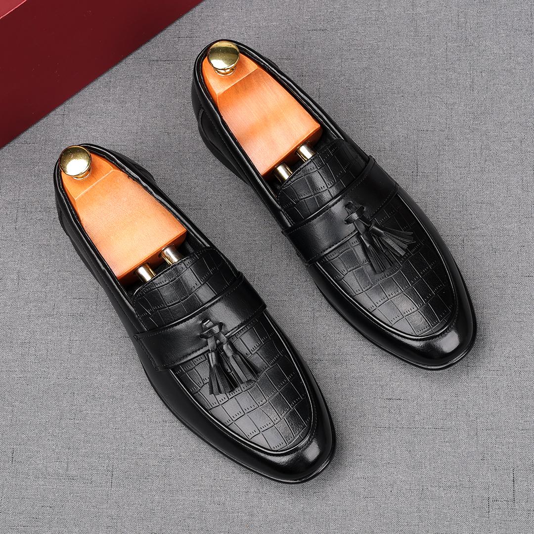 

Модный тренд Мужские остроносые туфли с кисточками из лакированной кожи Повседневная мужская дизайнерская обувь Слипоны Лоферы Выпускной Свадебное платье Zapatillas Hombre 38