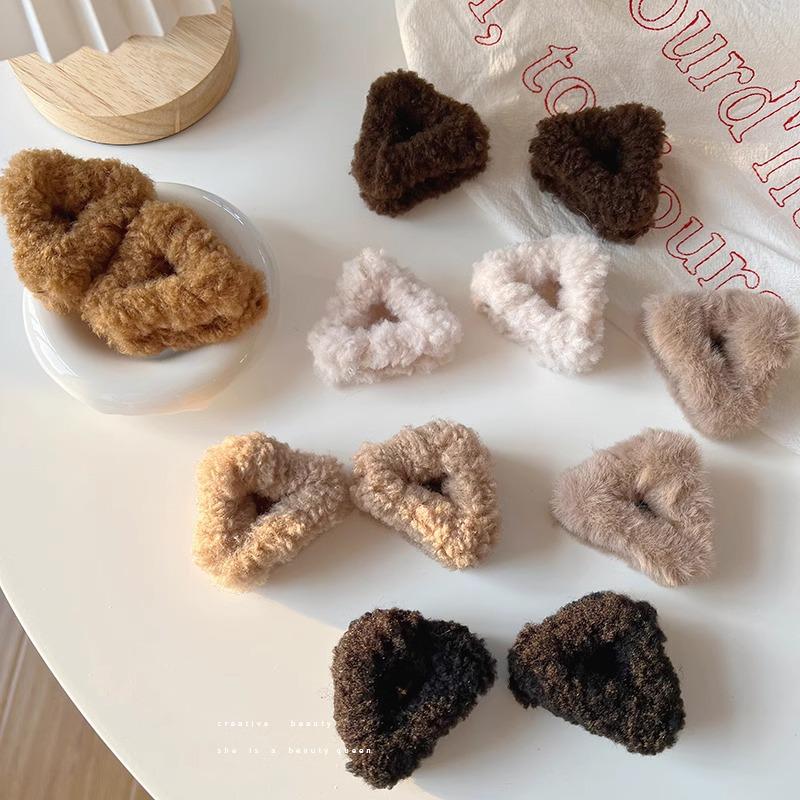 Sweet Plush Cat Ear Hair Clip for Autumn/Winter - Women's Princess Style Hair Accessory