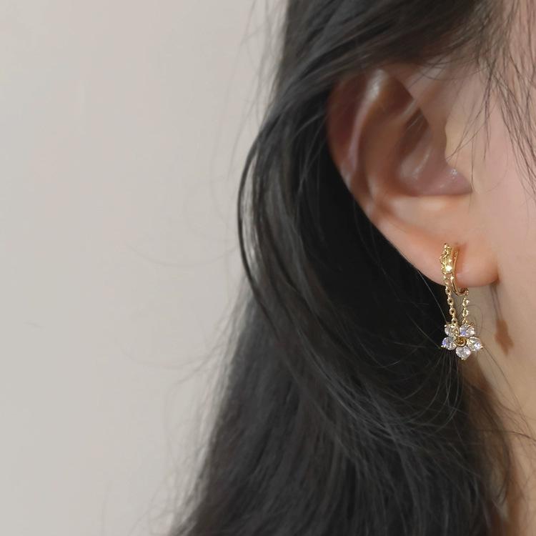 Brincos de Borla Pérola Sense Premium Agulha de Prata Celebridade Elegante Moda Brincos de Temperamento Brincos Longos de Diamante Flash de Luxo Leve Mulheres