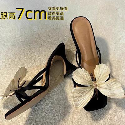 Spot Thailand Nische Schmetterling Ein-Wort High Heels neu Feentemperament Sommer tragen dünne Absätze coole Slipper Frau