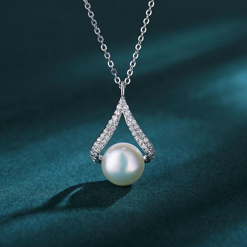 Versatile Temperament, Minimalist Necklace, Women's French High-end Design, Fashionable Commuting, Collarbone Chain