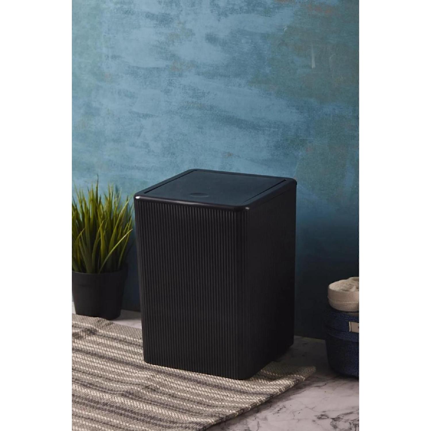

Marlon Lunar Black Square Dustbin 7 Lt 13233 чорний