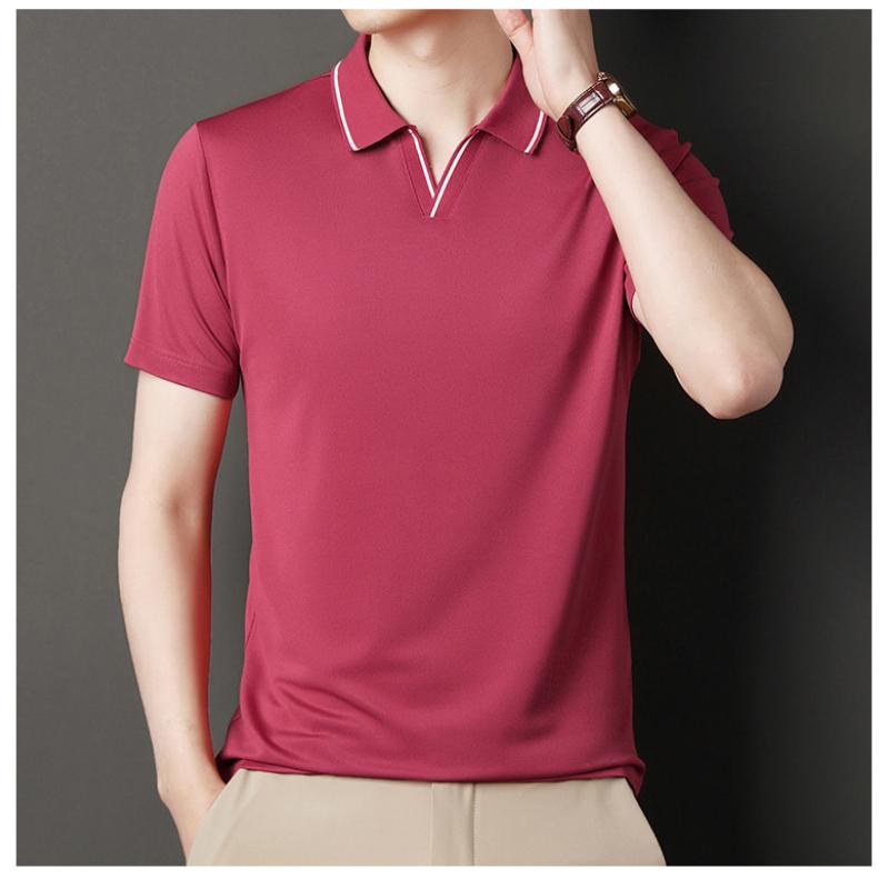 Kuscheliges Herren-Poloshirt mit Unifarbe und einfachem Scherenschnittkragen