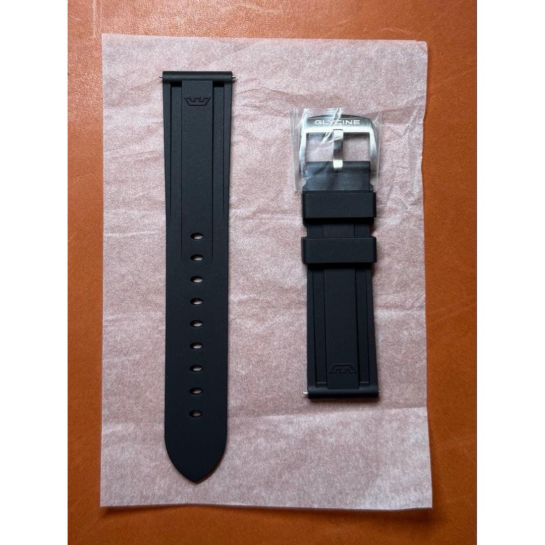 Used Glycine rubber strap