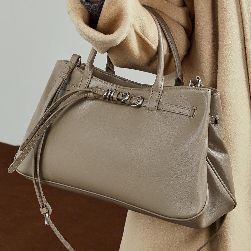 Genuine Leather: Niche Hand-held Women's Bag, Retro and Simple Belt Buckle Briefcase, Single-shoulder Crossbody Bag