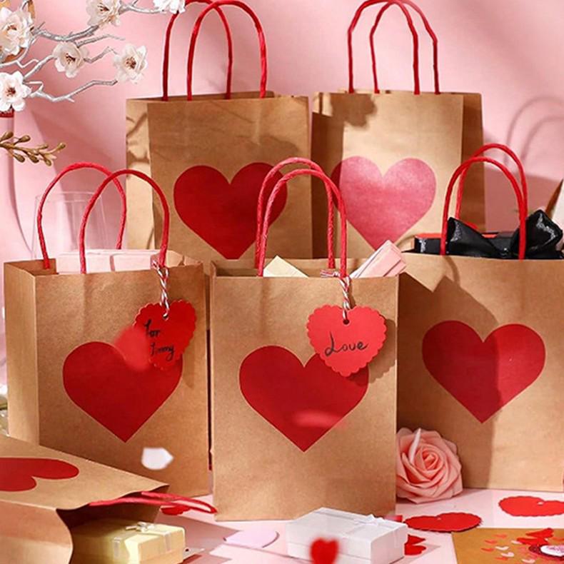 

Pack of 10 Black Heart-Shaped Gift Boxes for Weddings and Valentine s Day