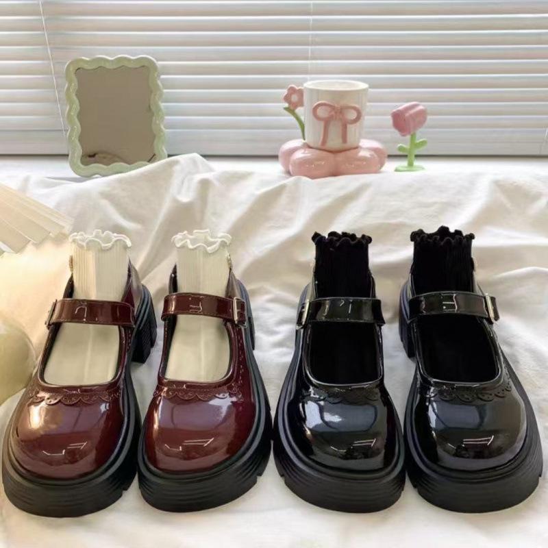 2025 Mary Jane-skor med hög klack i brittisk stil, läderskor med tjock sula – mångsidiga damskor för vår/höst