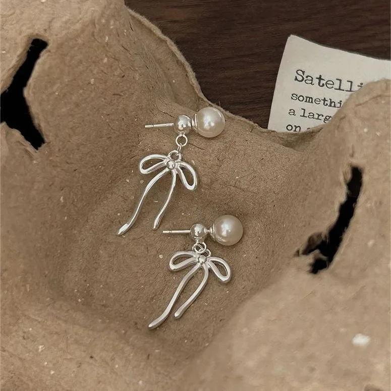 

Korean 925 Sterling Silver Bow Pearl Stud Earrings for Women Piercing Jewelry Simple Women s Earring Wedding Party Pendient