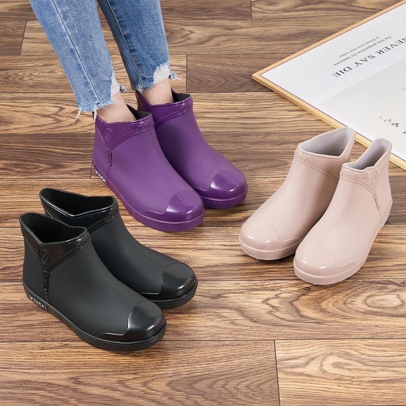 Rain Shoes Women's Trend Low Tube Flat Rain Shoes Can Be Worn with Cotton Rain Boots Fashionable Short Tube Women's Shoes