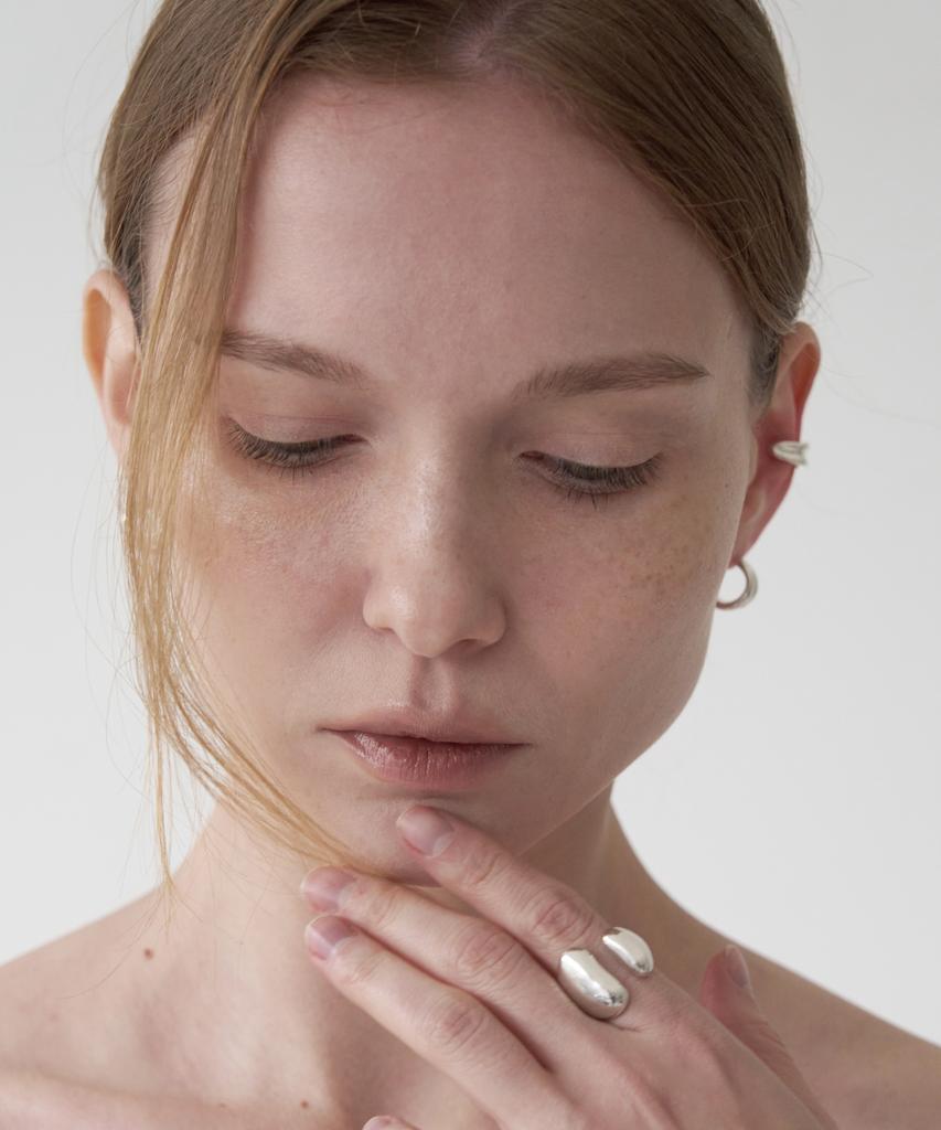 Touchéd Pebble Ring 05