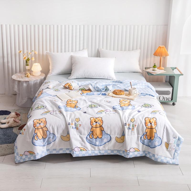 Funny Cartoon Bear Quilt Cotton Summer Air Conditioning Quilted Quilt Soft Skin-friendly Breathable Multifunction Thin Blanket