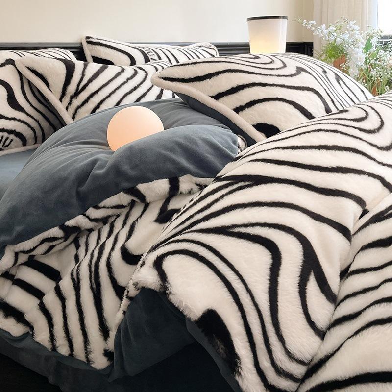 

Комплект из четырех предметов из утолщенного молочного флиса для кровати, Флисовое постельное белье Коралловое фланелевое пододеяльник, Простыня, Комплект из трех предметов для человеческой кровати 3pcof sheets 150x200 quilt