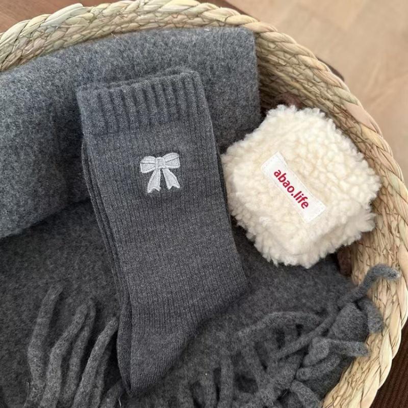 Bowknot socks, Korean-style women's autumn and winter warm plush retro mid-calf socks, brown mid-calf women's socks