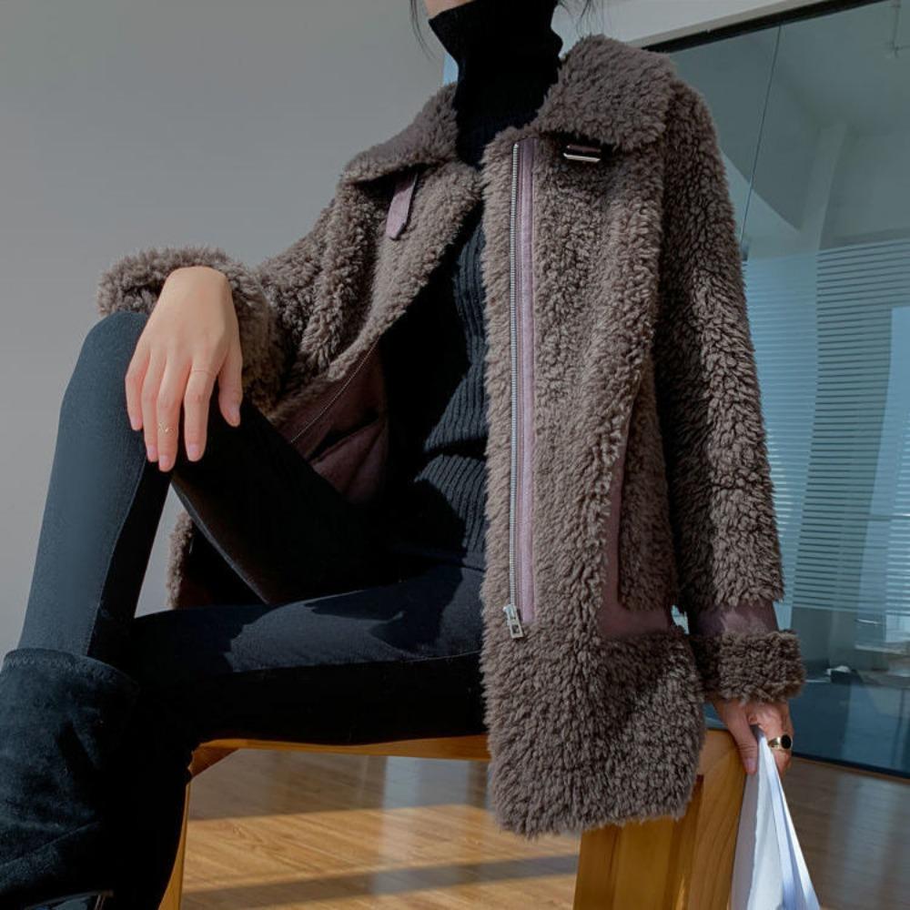 New Genuine Wool Sheep Shearling Coat Leather and Fur Women's Grain Lamb Fur Coat