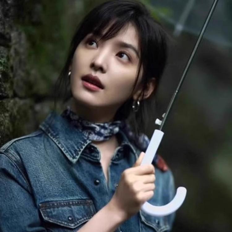 Zhang Ruonan Silk Scarf: Women's 2025 Spring/Summer Retro Neck Tie Accessory - High-End Small Square Neckerchief