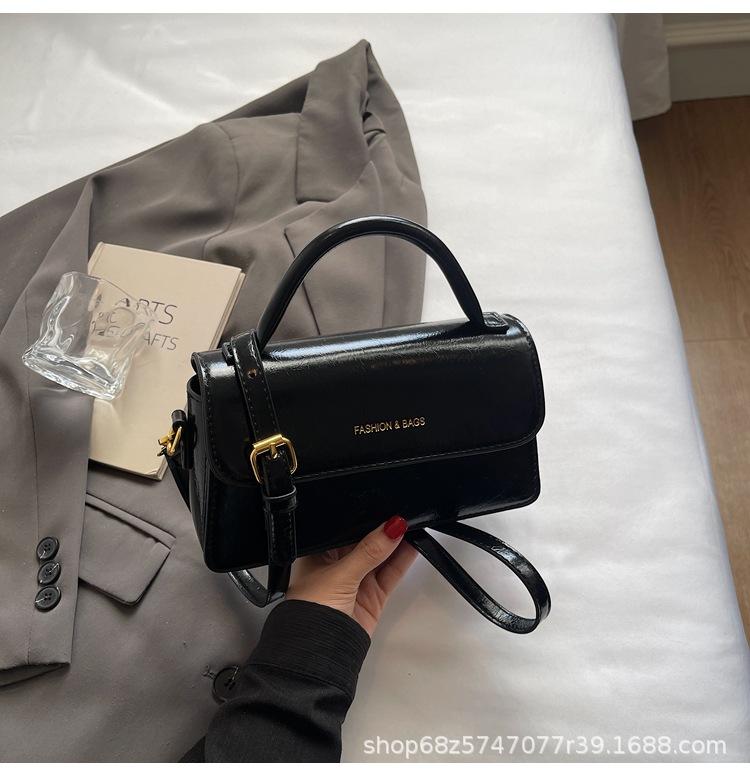 Retro Small Square Bag High-end Sense 2025 New Fashionable and Simple Korean One-shoulder Crossbody Bag Women's Daily Handbag