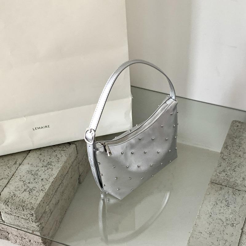 Retro Spice Girl Rivet Underarm Bag Niche Design Sense New Small Handbag Women's Trend Shoulder Small Square Bag