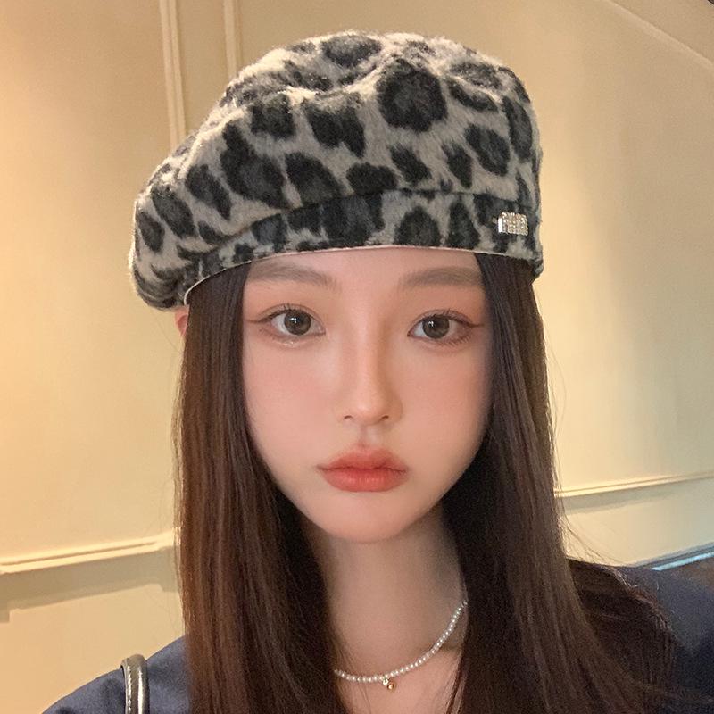 Leopard Print Artistic Beret for Women - Autumn/Winter Minimalist British Style Painter Hat