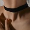 Retro Black Velvet Choker Necklace for Women – European & American Minimalist Style