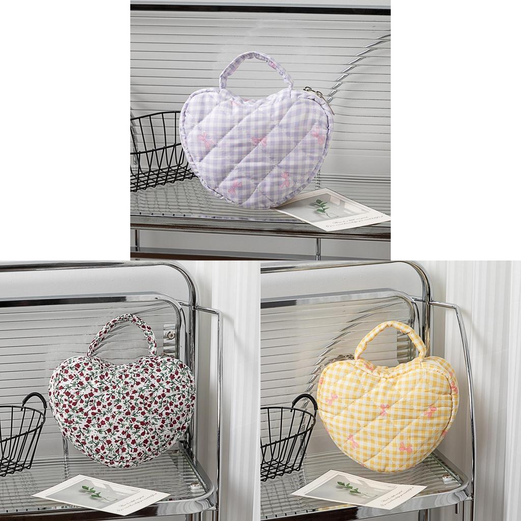 Floral Woman Travel Makeup Bag With Large Capacity And Quilted Design For Home Storage