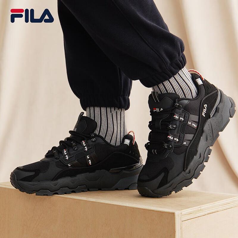 FILA Women s TREK Starry  Dad  Sneakers 36