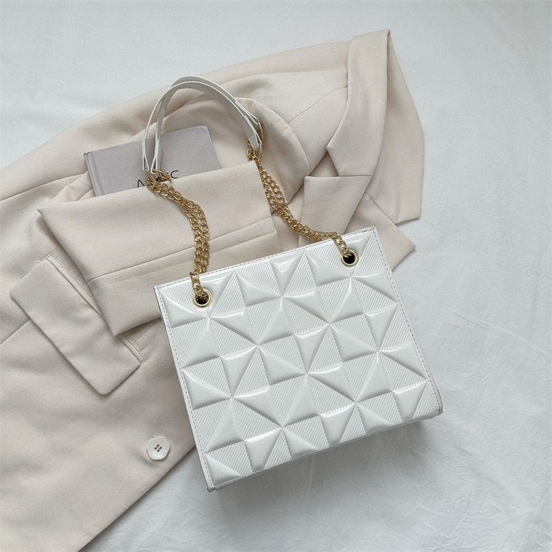 Simple Women's Fashion Bag New 2025 Spring and Summer New Popular Texture Chain Messenger Bag Casual Shoulder Bag