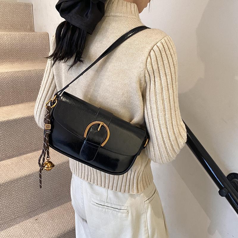 Retro Small Bag Women's Autumn and Winter Versatile New Fashion Messenger Bag Shoulder Underarm Commuter Small Square Bag