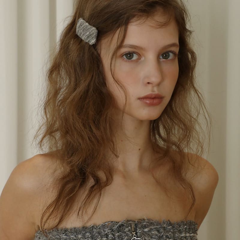 SOFT SEOUL JENNY TWEED HAIRPIN_CHARCOAL