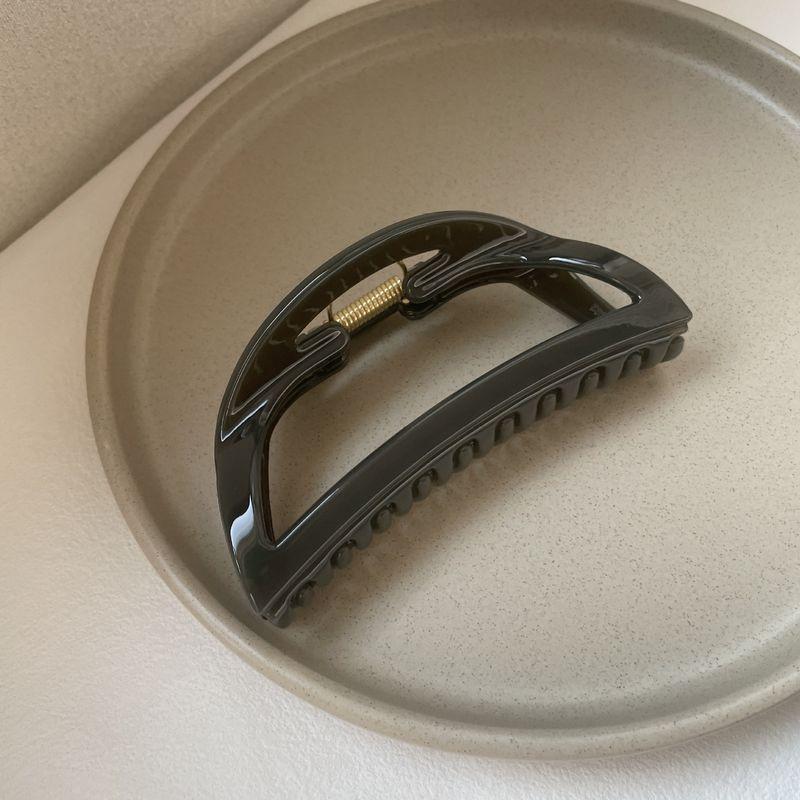 1pc Korean fashion high-end grip clip women's oversized shark clip hair clip, hair clip, semi-circular hair clip accessory
