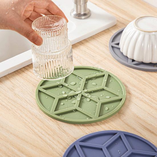 Silicone Trivet Mat with Non-Slip Heat-Resistant Pot Bowl Holder Round Placemat for Hot Pot Pans Dishes Versatile Kitchen Protector for Dining