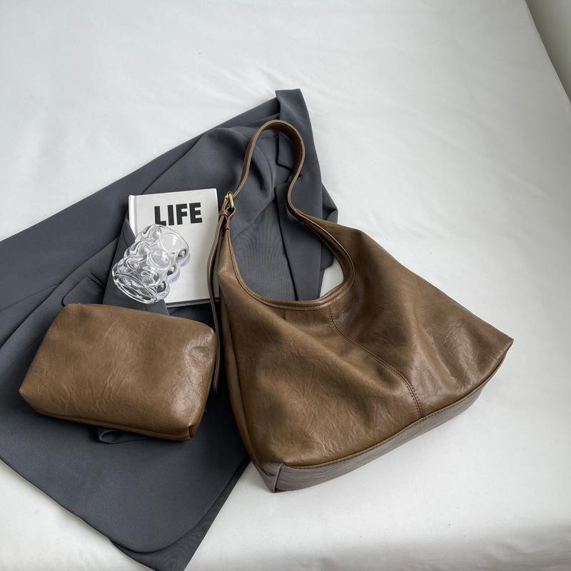 2025 Korean Bag New Commuter High-end Tote Big Bag Women's Simple Versatile Soft Leather Shoulder Bag Large Capacity