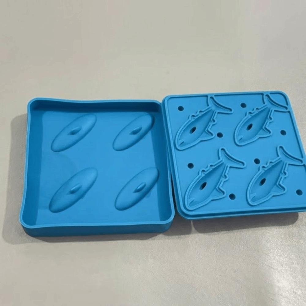 

New Silicone Shark Ice Cube Molds 4 Hole Easy Demoulding Ice Tray Food-Grade Popsicle Mold for Whiskey Party Drinks