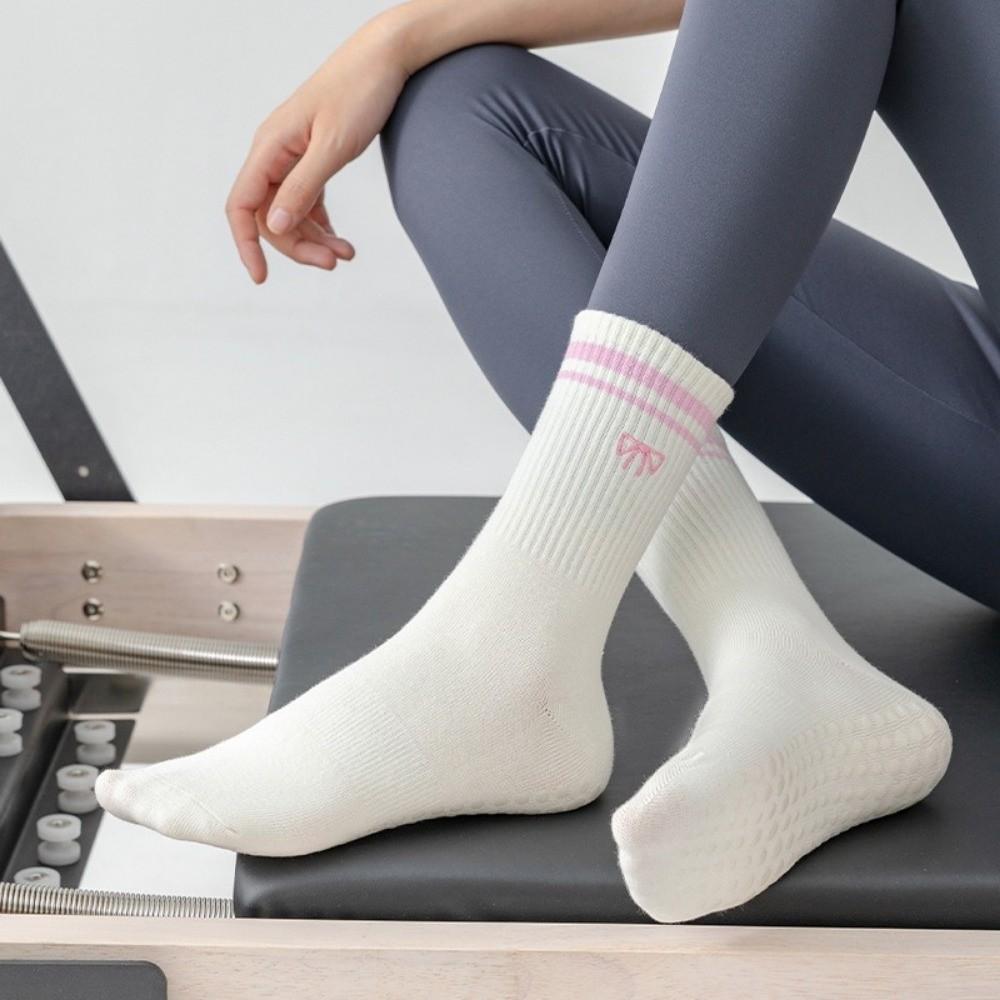 1Pair Non-Slip Yoga Socks Bow Embroidery Cuffed Mid Tube Socks Professional Pilates Socks for Women