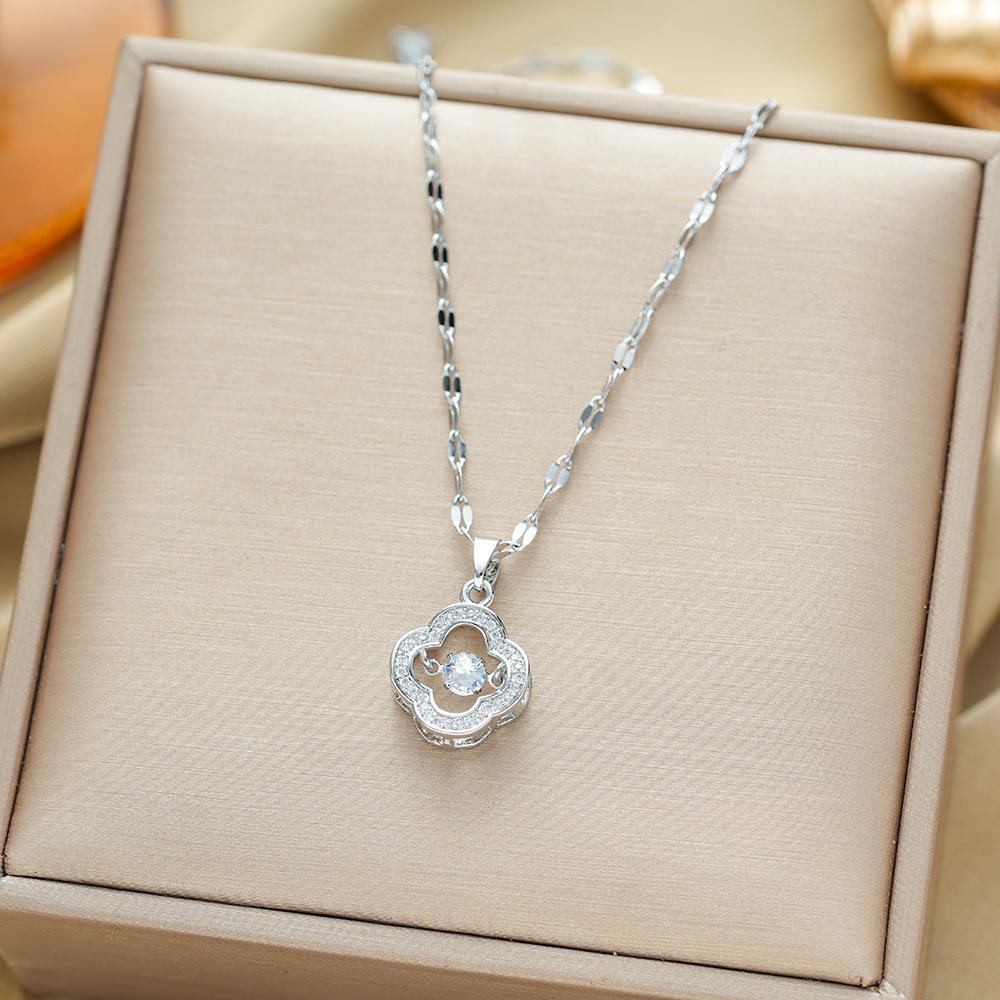 Fashion Titanium Steel Necklace For Women With Full Diamond Sparkling Four Leaf Clover Pendant Collarbone Chain Jewelry