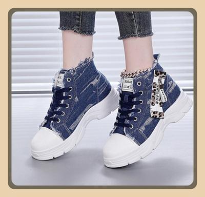 Spring and Autumn New Fashionable Thick Bottom High Top Flat Canvas Shoes Versatile Casual Student Sports Women's Shoes