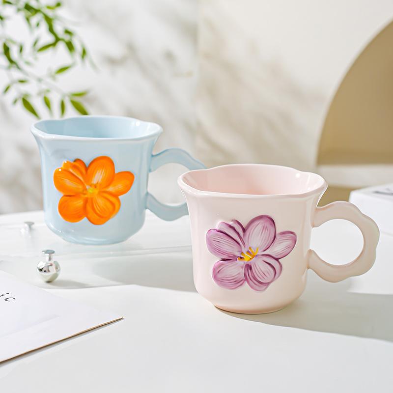 Three dimensional Handmade Design Sense Flowers High Value Ceramic Mug Coffee Cup Girls Water Cup Creative Birthday Gift